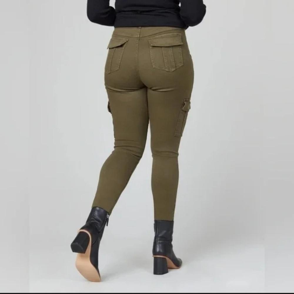 Spanx Olive Green Stretch Twill Ankle Cargo Pants Size 2X/2T - Picture 5 of 14